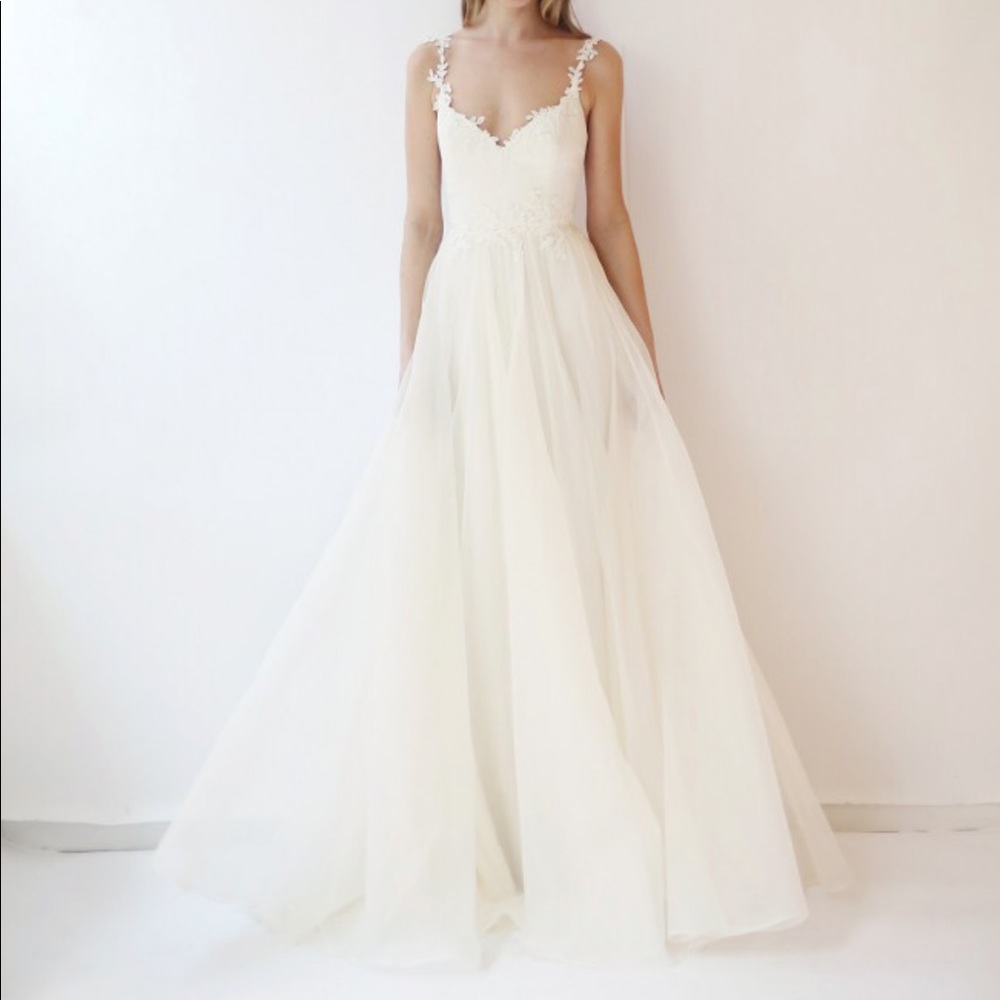 Leanne Marshall, Josiane, Size 6 wedding dress